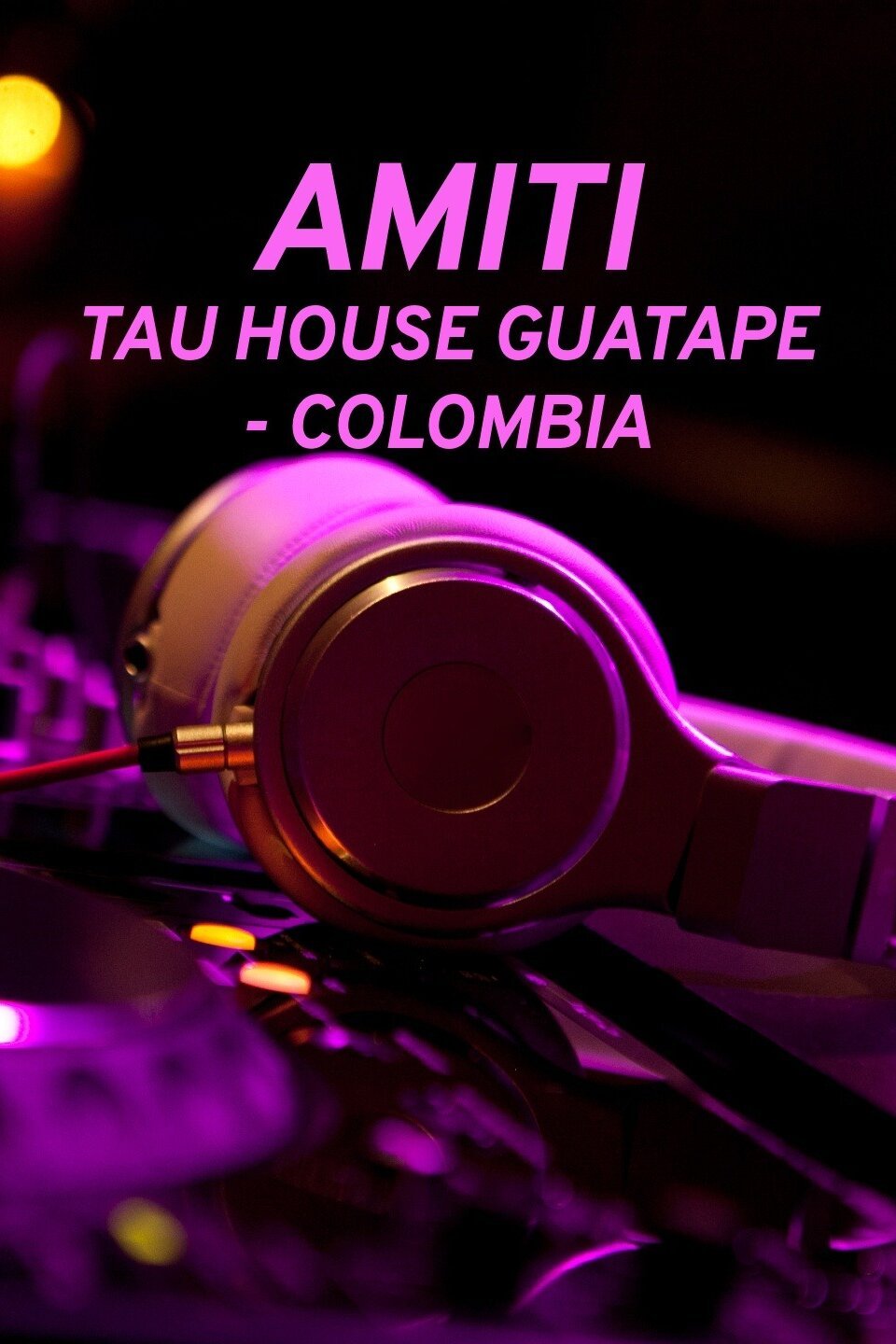 Amiti: Tau House Guatape - Colombia